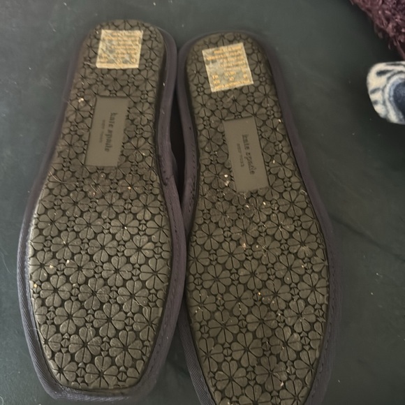 Adorable slippers! - Picture 2 of 4